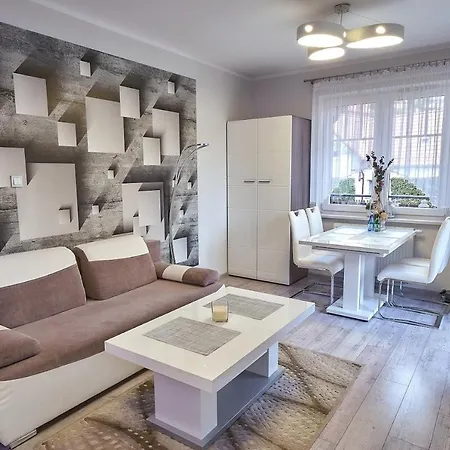 Laguna Apartament Ogrodowa 17 Willa Ogrodowa דירה *